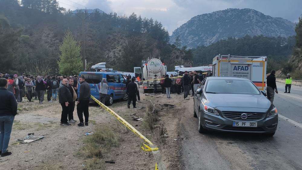 Ekmek parası peşindeyken kaza kurbanı olan 7 kişiye yürek yakan veda 10